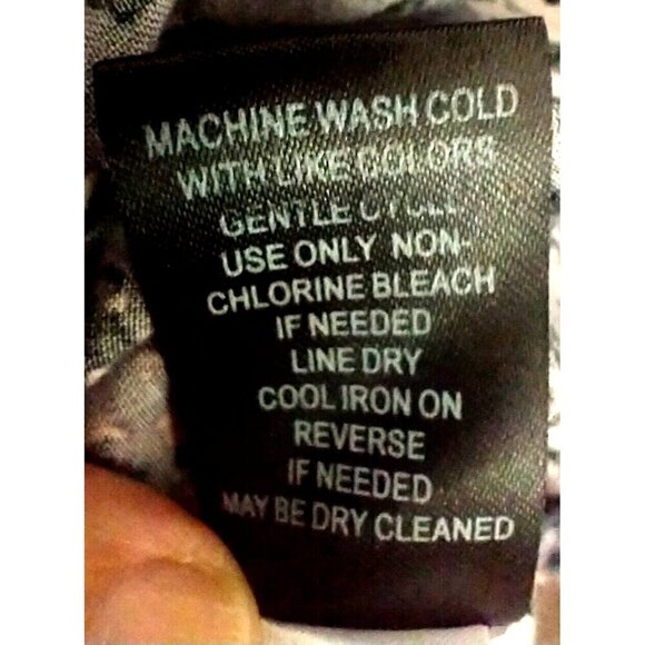 Torrid Challis Medallion Off-Shoulder Floral Smocked Skater Dress - Size 3 (3X) - Picture 10 of 10